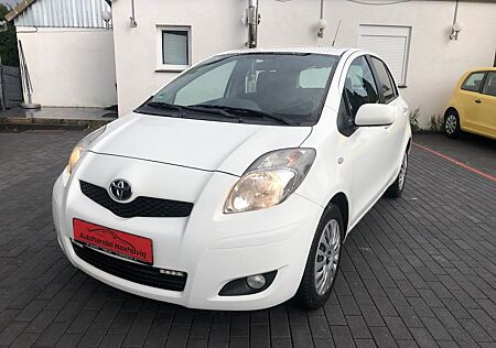 Toyota Yaris Life
