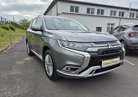 Mitsubishi Outlander PHEV Top 4WD