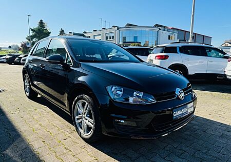 VW Golf Volkswagen VII Lim. Cup BMT+2xPDC+Navi+SHZ+PLA+