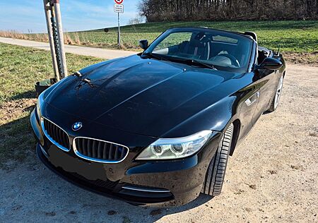 BMW Z4 sDrive18i*Autom.*Leder*Xenon*SHZ*LKHZ*M-Lenkr