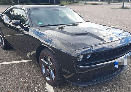 Dodge Challenger 5.7L Hemi