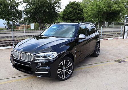 BMW X5 M50D *7 Sitzer/ Park Assist/ AHK/ SHZ*