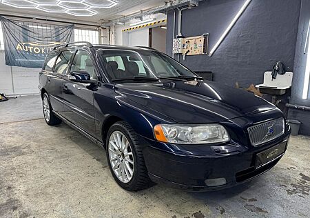 Volvo V70 Kombi 2.4 D Edition XENON 2.Hand PDC Leder