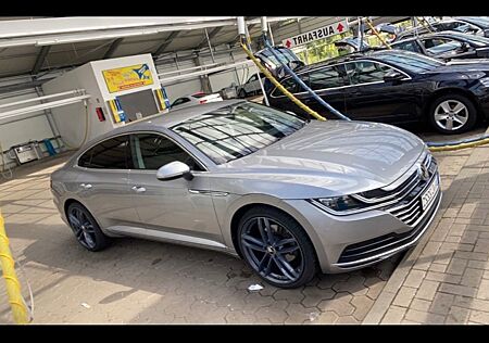 VW Arteon Volkswagen 2.0 TDI SCR DSG -