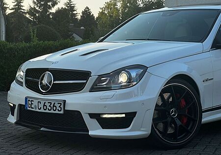 Mercedes-Benz C 63 AMG AMG~PERFORMANCE