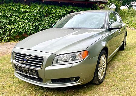 Volvo S80 D5 Geartronic Summum 1.Hand, AHK, Xenon,Navi