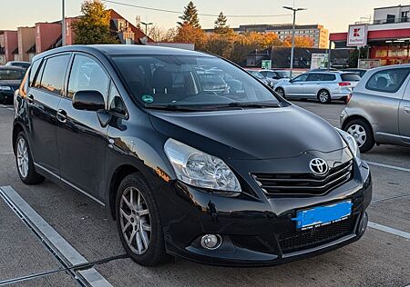 Toyota Verso 2.2l D-CAT Executive, 7Sitzer,Panoramadach