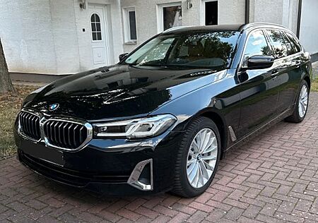 BMW 530i Touring Luxury Line