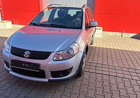 Suzuki SX4 gebraucht kaufen Suzuki SX4 1.6 4WD ALLRADANTRIEB/KLIMA