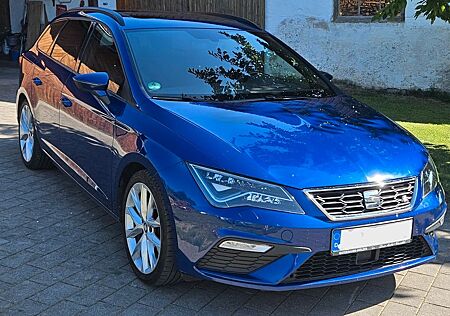 Seat Leon ST 1.8 TSI FR LED/PANO/NAVI/SHZ/AHK/BLACK