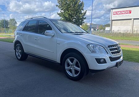 Mercedes-Benz ML 300 CDI BlueEfficiency Panorama,SHZ,PDC