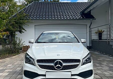 Mercedes-Benz CLA 200 AMG Line AMG Line