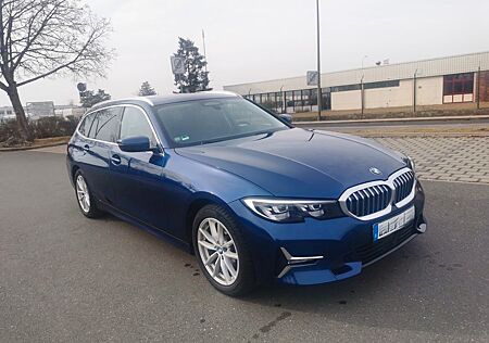 BMW 320d xDrive Touring Luxury Line Auto Luxury Line