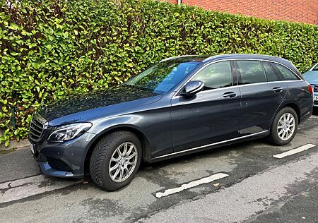Mercedes-Benz C 220 CDI T-Modell AVANTGARDE Exklusiv