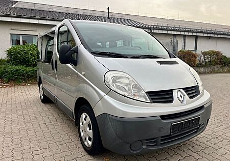 Renault Trafic Combi L1H1 2,7t verglast*9-SITZE*1-HAND!