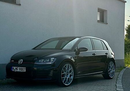 VW Golf Volkswagen 2.0 TSI BMT GTI GTI