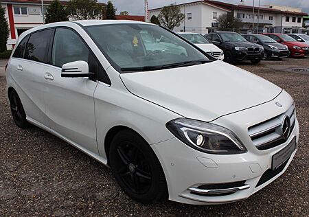 Mercedes-Benz B 180 *Sport-Paket*Bi-Xenon*akti. Parkassistent*