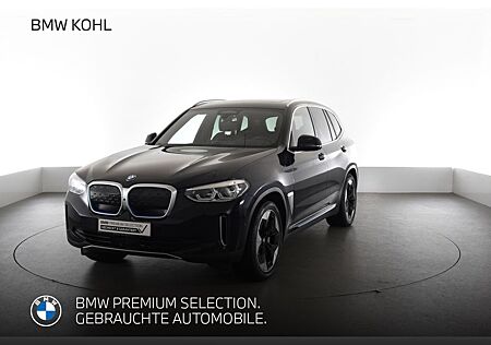 BMW iX3 Impressive Gestiksteuerung Parking Assistant