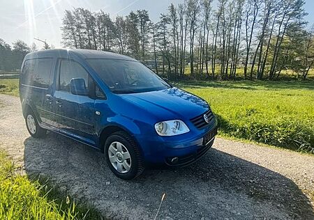 VW Caddy Volkswagen Life Team