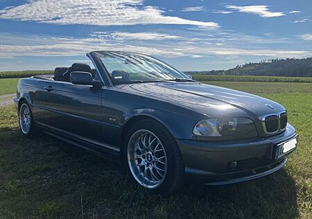 BMW 325Ci Jetzt noch den Herbst genießen