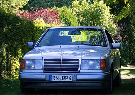 Mercedes-Benz E 220 Coupe, Leder, Automatik