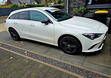 Mercedes-Benz CLA 200 Shooting Brake CLA 200 d Shooting Brake NAVI Ambiente Xenon Kam