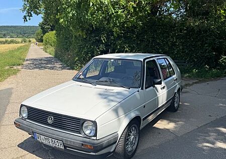 VW Golf Volkswagen 2