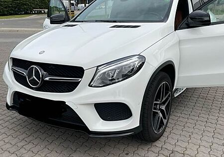 Mercedes-Benz GLE 350 GLE 350d Coupe 4M AMG Line/1.Hand/Pano/ACC/360°