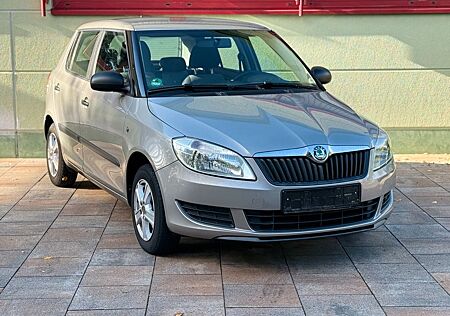 Skoda Fabia 1.4 *TÜV Neu*8-Fach*Sitzheizung*PDC*