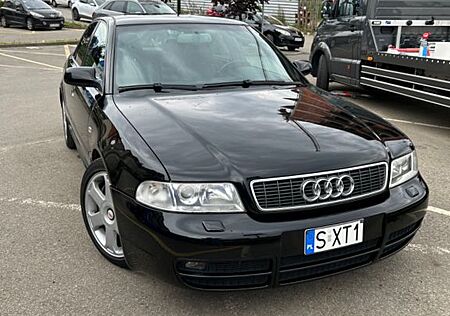 Audi S4 2.7 quattro -