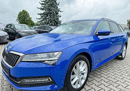 Skoda Superb 2.0TDI Premium Navi Leder PDC StHeizung