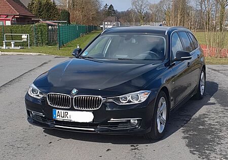 BMW 320i Touring Luxury Line Luxury Line
