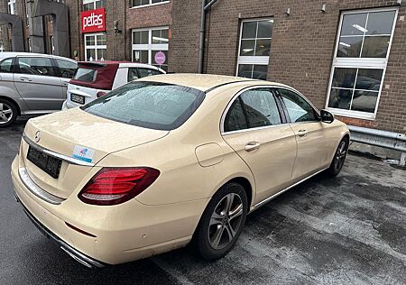 Mercedes-Benz E 220 d Autom. -