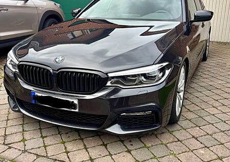 BMW 540i xDrive Touring A -