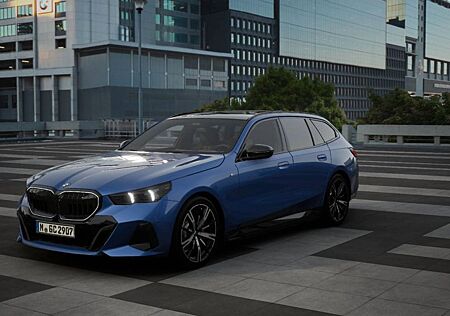 BMW 520d Touring ///M Sport PRO AHK ACC PanoD HiFi H