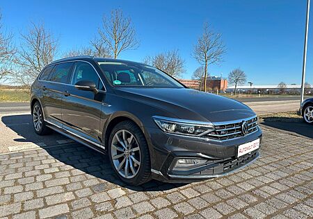 VW Passat Variant Volkswagen Passat R-Line Elegance 4Motion*DSG*Matrix*iQ*HuD