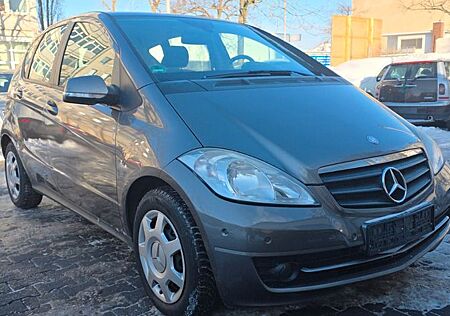 Mercedes-Benz A 160 "TÜV+INSPEKTION NEU SCHEKHEFT GEPFLEGT"