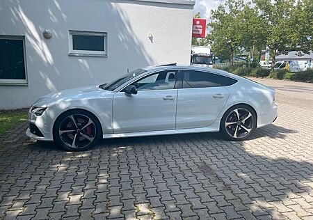 Audi RS7 VOLLAUSSTATTUNG / Bose / CARBON & ALCANTARA / ET
