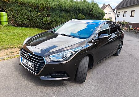 Hyundai i40 1.7 CRDi 104kW blue Premium DCT Premium, AHK