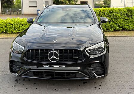 Mercedes-Benz E 220 d T Autom. -