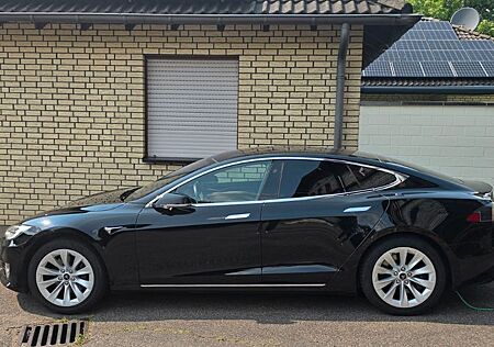 Tesla Model S Model S75D Volles Potenzial für autonomes Fahre
