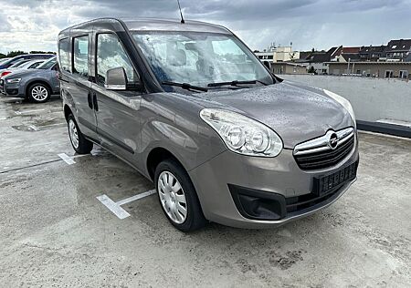 Opel Combo D Edition L1H1,2.Hand,Klima,Parktronic