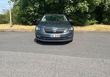 Skoda Octavia 2.0 TDI DSG CLEVER Combi RFK TEMPOMAT
