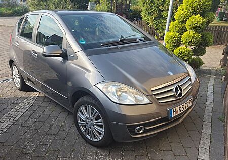 Mercedes-Benz A 150 ELEGANCE Elegance