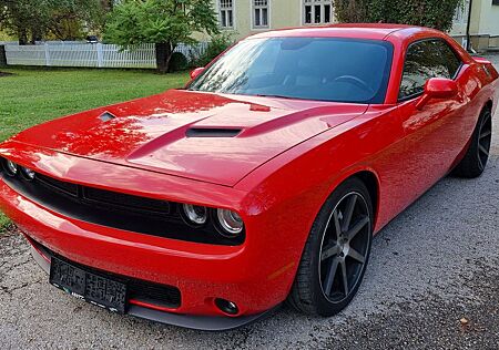 Dodge Challenger 5.7 V8