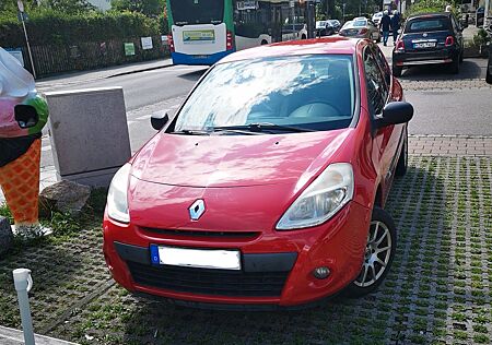 Renault Clio lll Dynamique 1.2 16V Redline Eco2