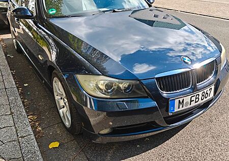 BMW 320d -