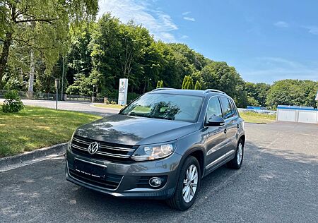 VW Tiguan Volkswagen 4Motion 2.0L "Klima+AHK+Sitzhei+Alcantara