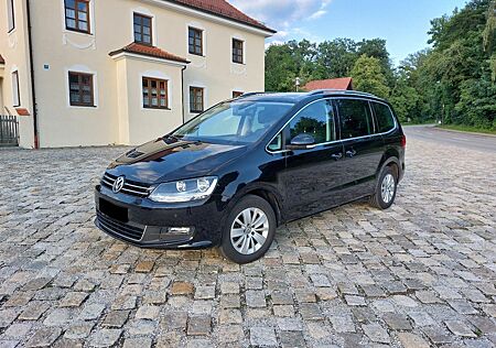 VW Sharan Volkswagen 2.0 TDI BlueMotion (7.Sitzer, Navi, uvm.)