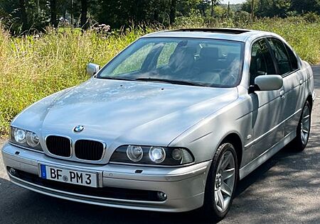 BMW 520i LCI,PDC,XENON,MASSAGE,LEDER,SHD,SHZ,TEMPOMA